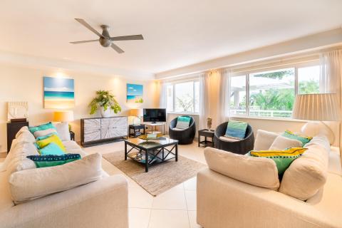 Palm Beach, Unit 206 Condominium/Apartment For Rent in Barbados